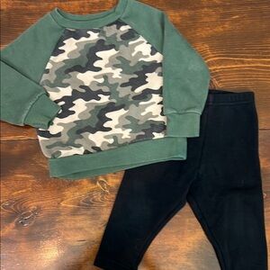 Camo Sweatshirt and Black Pants Set